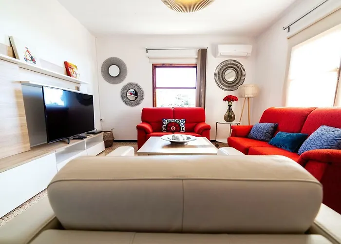 Casa Lujan Feriehus *